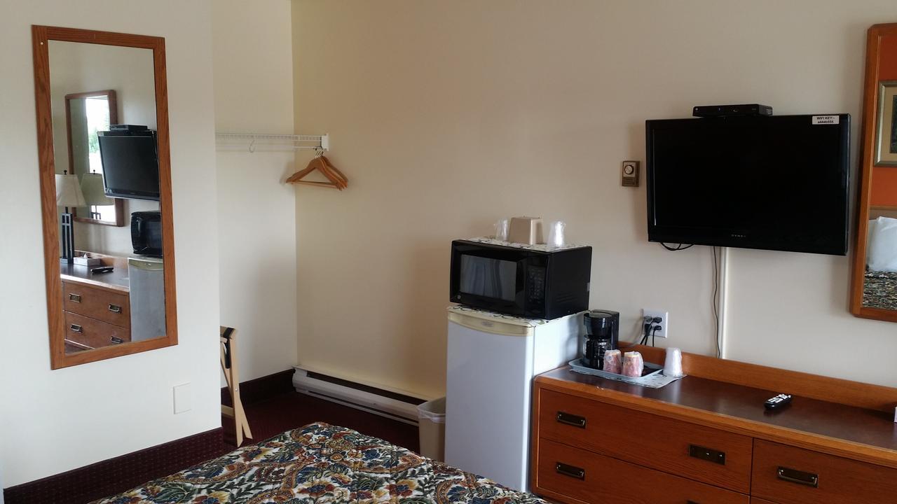 River Mist Inn Sturgeon Falls Bagian luar foto