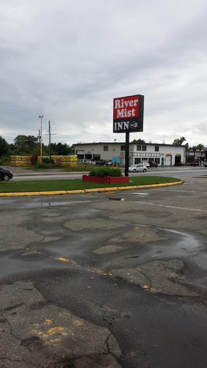 River Mist Inn Sturgeon Falls Bagian luar foto
