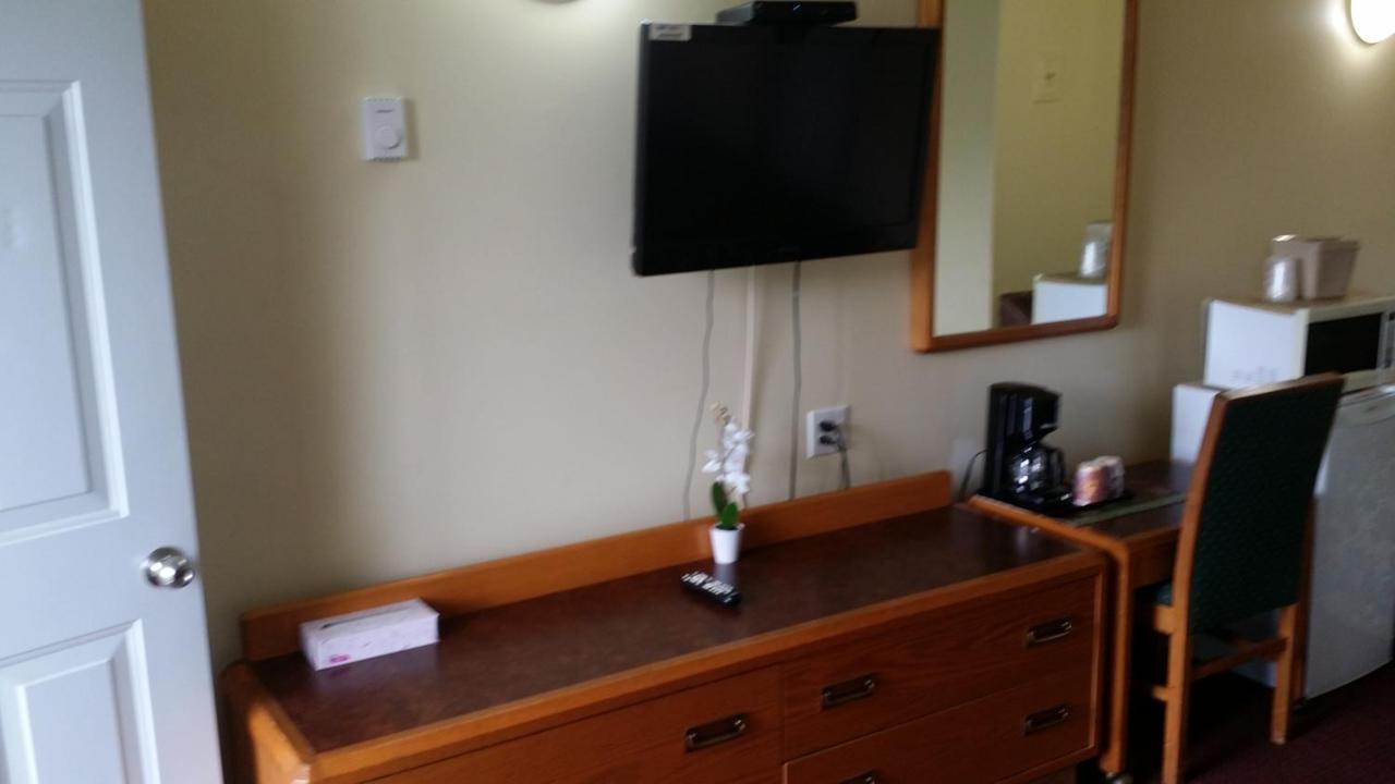 River Mist Inn Sturgeon Falls Bagian luar foto