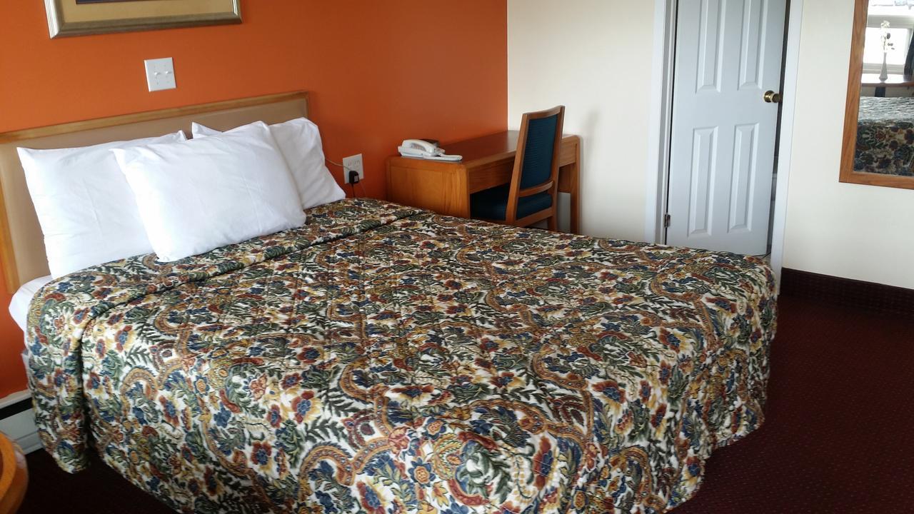 River Mist Inn Sturgeon Falls Bagian luar foto