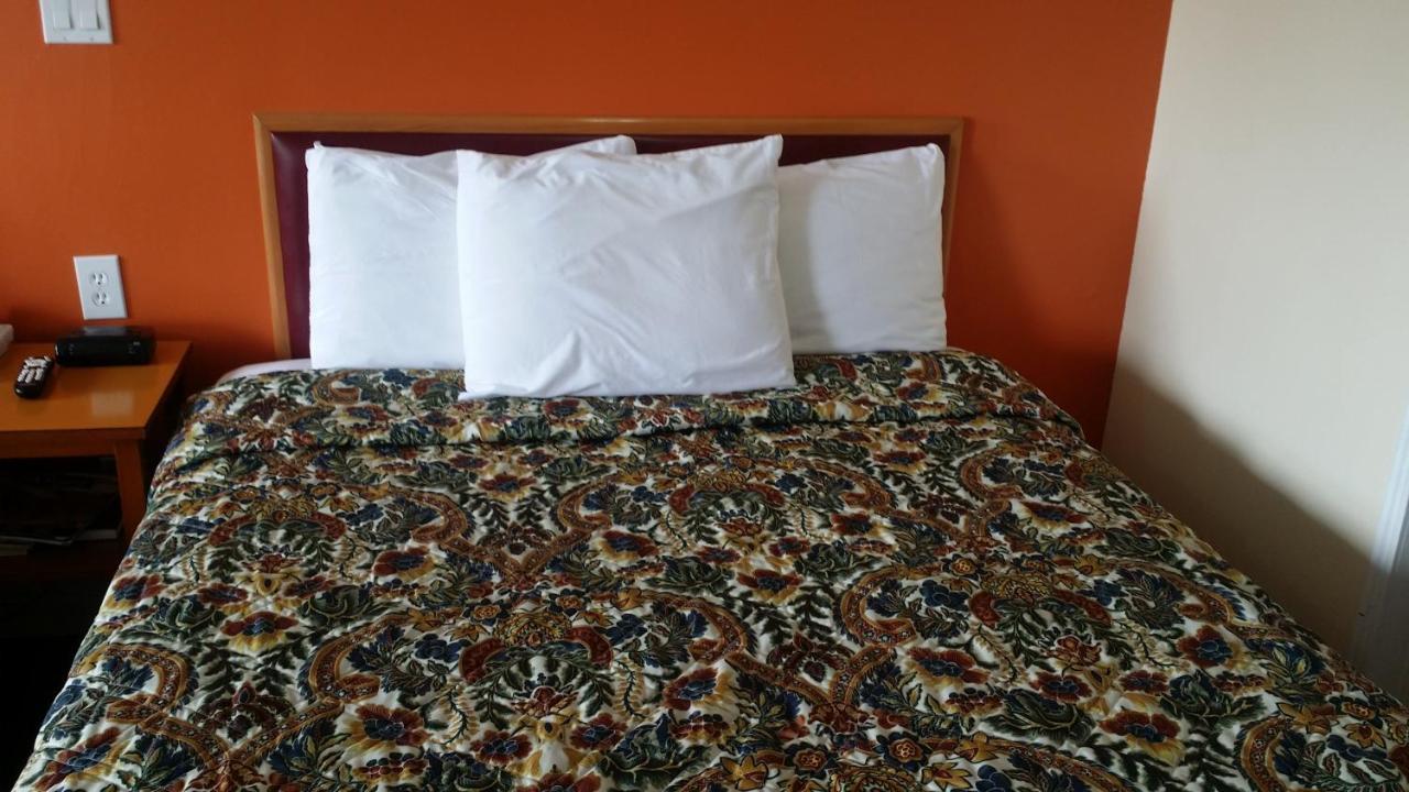 River Mist Inn Sturgeon Falls Bagian luar foto