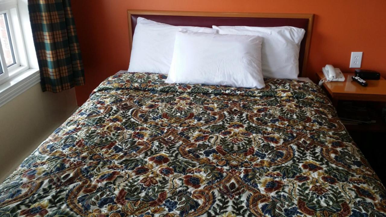 River Mist Inn Sturgeon Falls Bagian luar foto