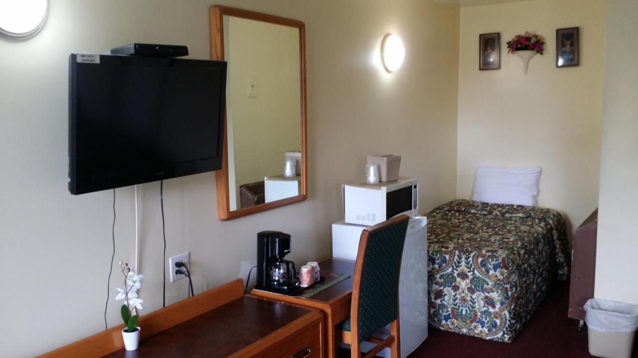 River Mist Inn Sturgeon Falls Bagian luar foto