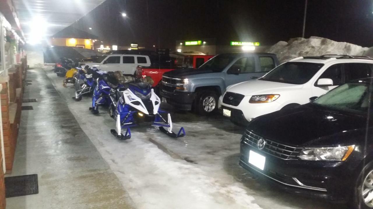 River Mist Inn Sturgeon Falls Bagian luar foto