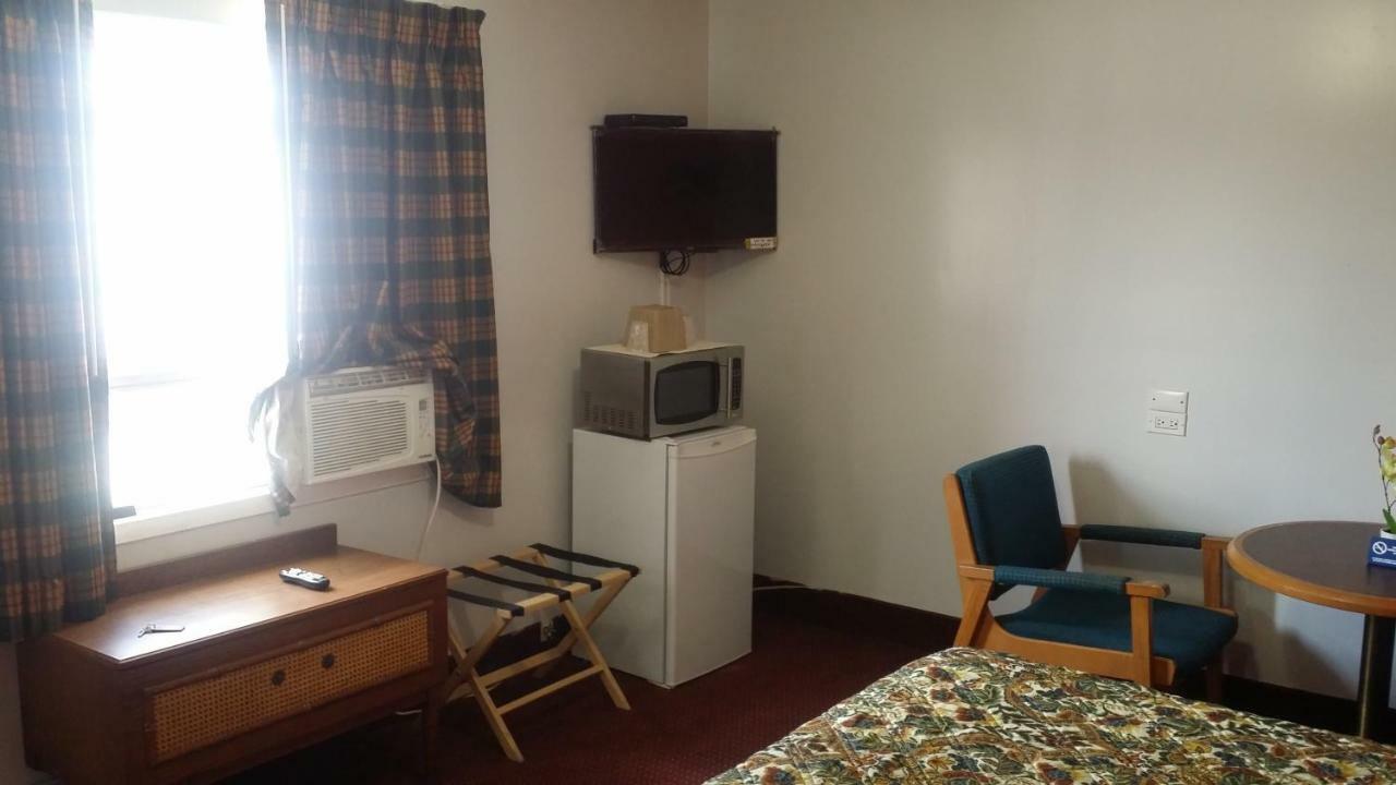 River Mist Inn Sturgeon Falls Bagian luar foto