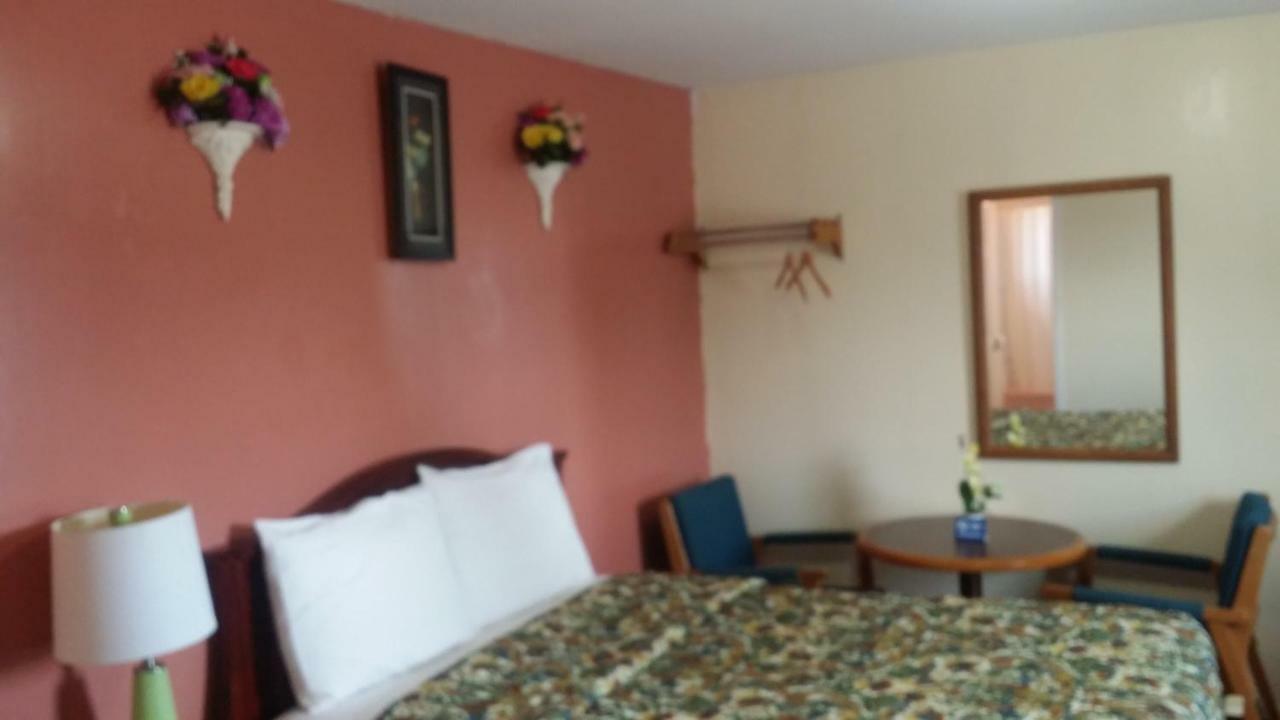 River Mist Inn Sturgeon Falls Bagian luar foto