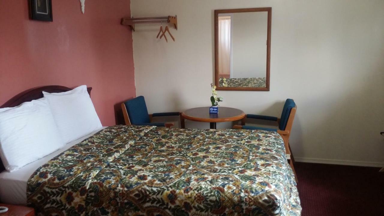 River Mist Inn Sturgeon Falls Bagian luar foto