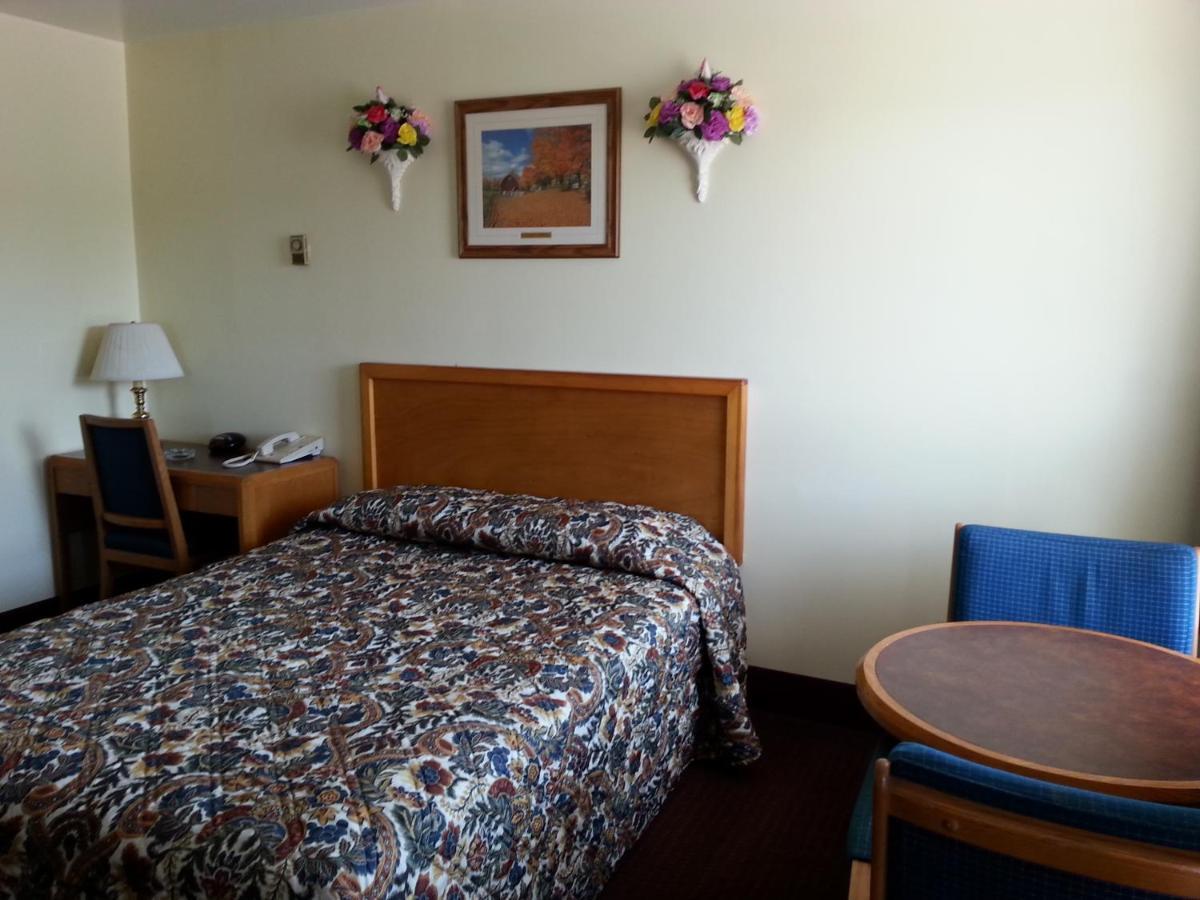 River Mist Inn Sturgeon Falls Bagian luar foto